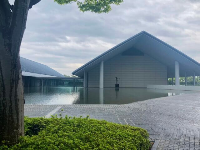 佐川美術館の建物の写真
